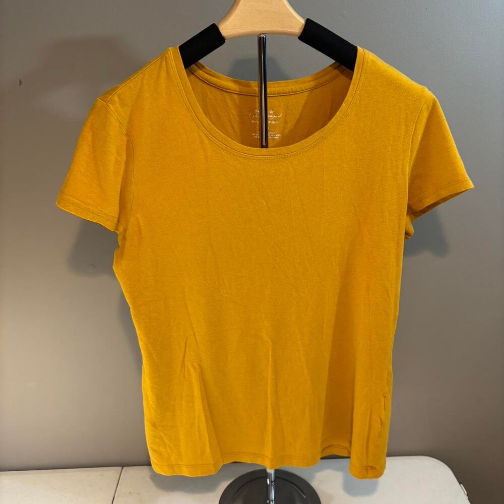 Yellow Banana Republic T-Shirt (Small)